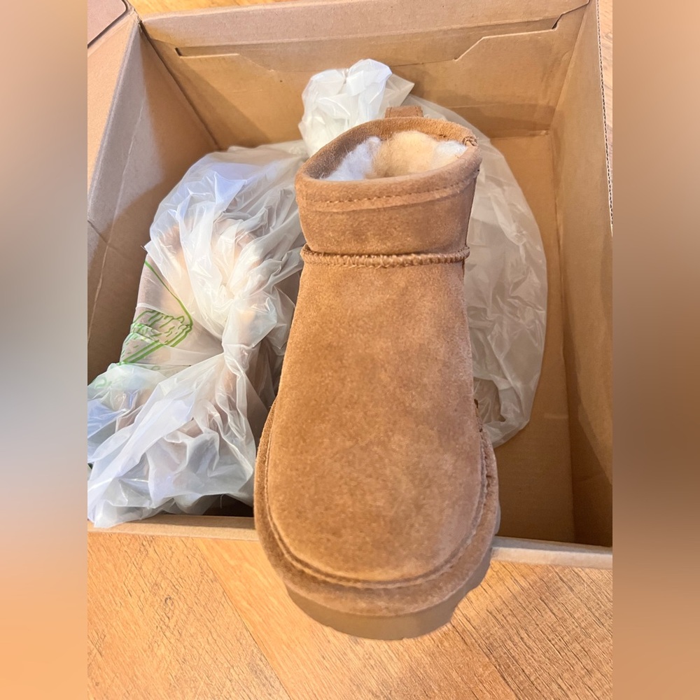 Bearpaw Tan Kids Boots